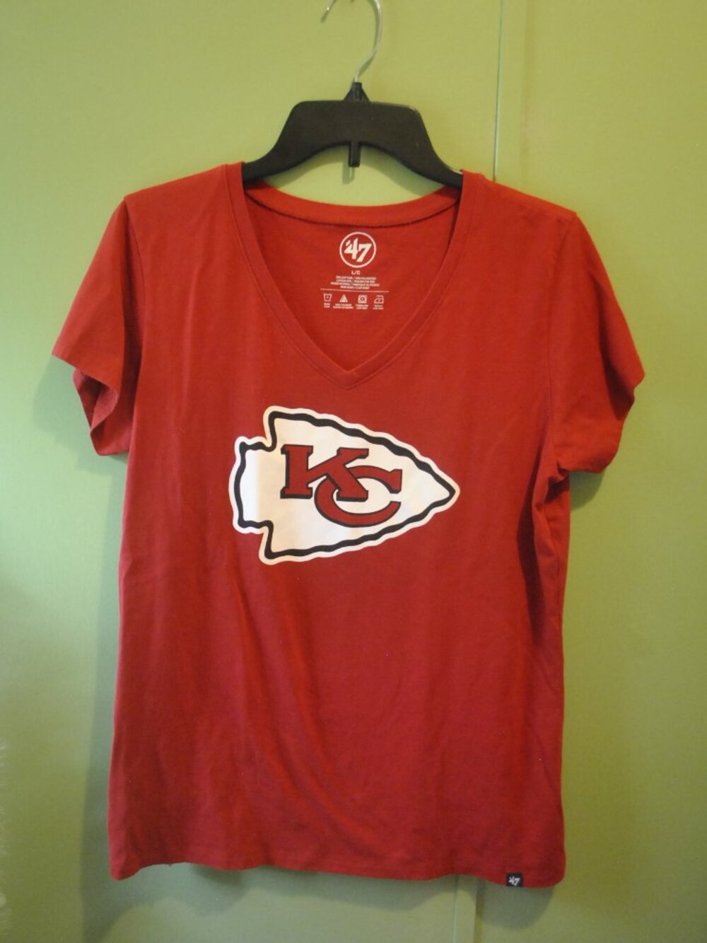 Kansas City Chiefs ’47 Brand Womens Large Red V Neck NFL T Shirt Tee 140 - Picture 4 of 8